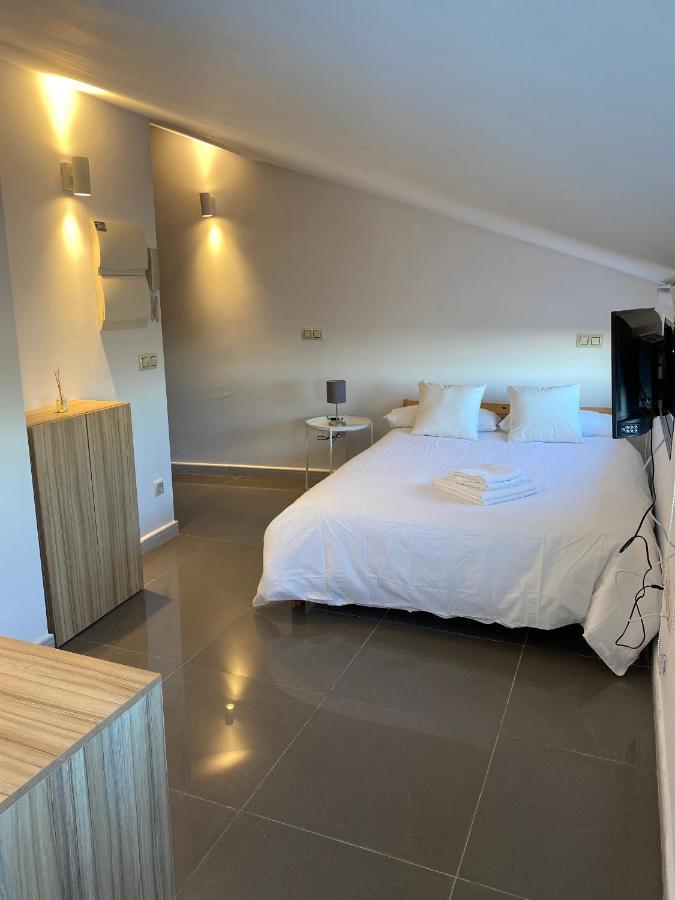 Apartamentos Fuente Arriba Poyales Del Hoyo Kültér fotó